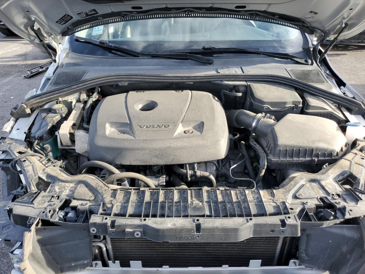 2018 Volvo S60 - Image 11
