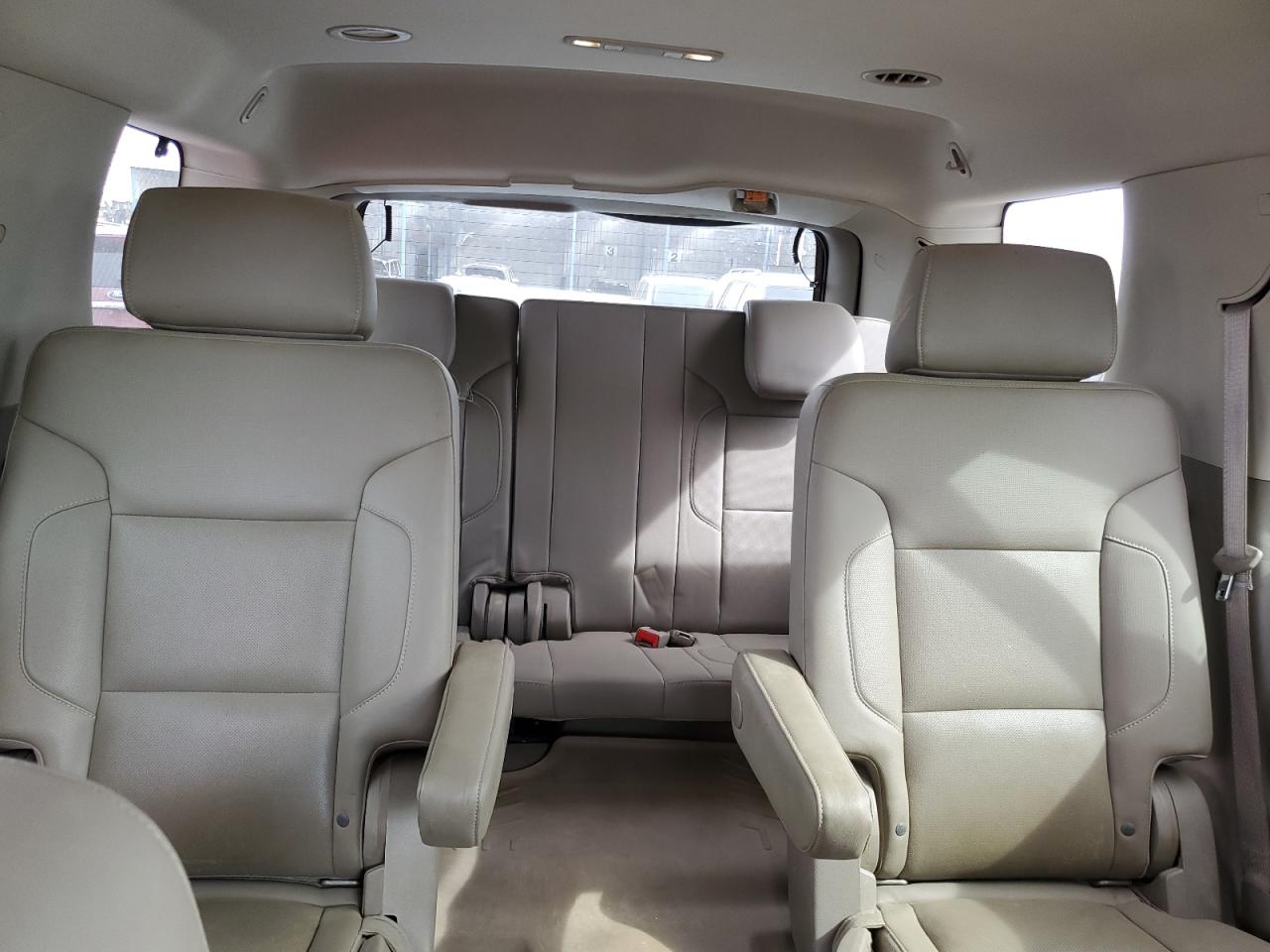 2015 GMC Yukon - Image 10