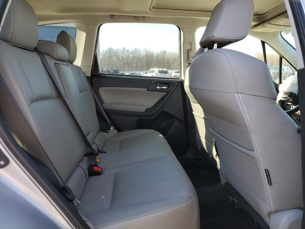 2016 Subaru Forester - Image 11