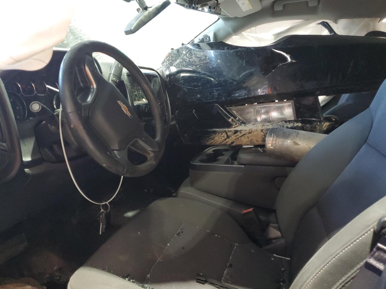 2015 Chevrolet Silverado - Image 7