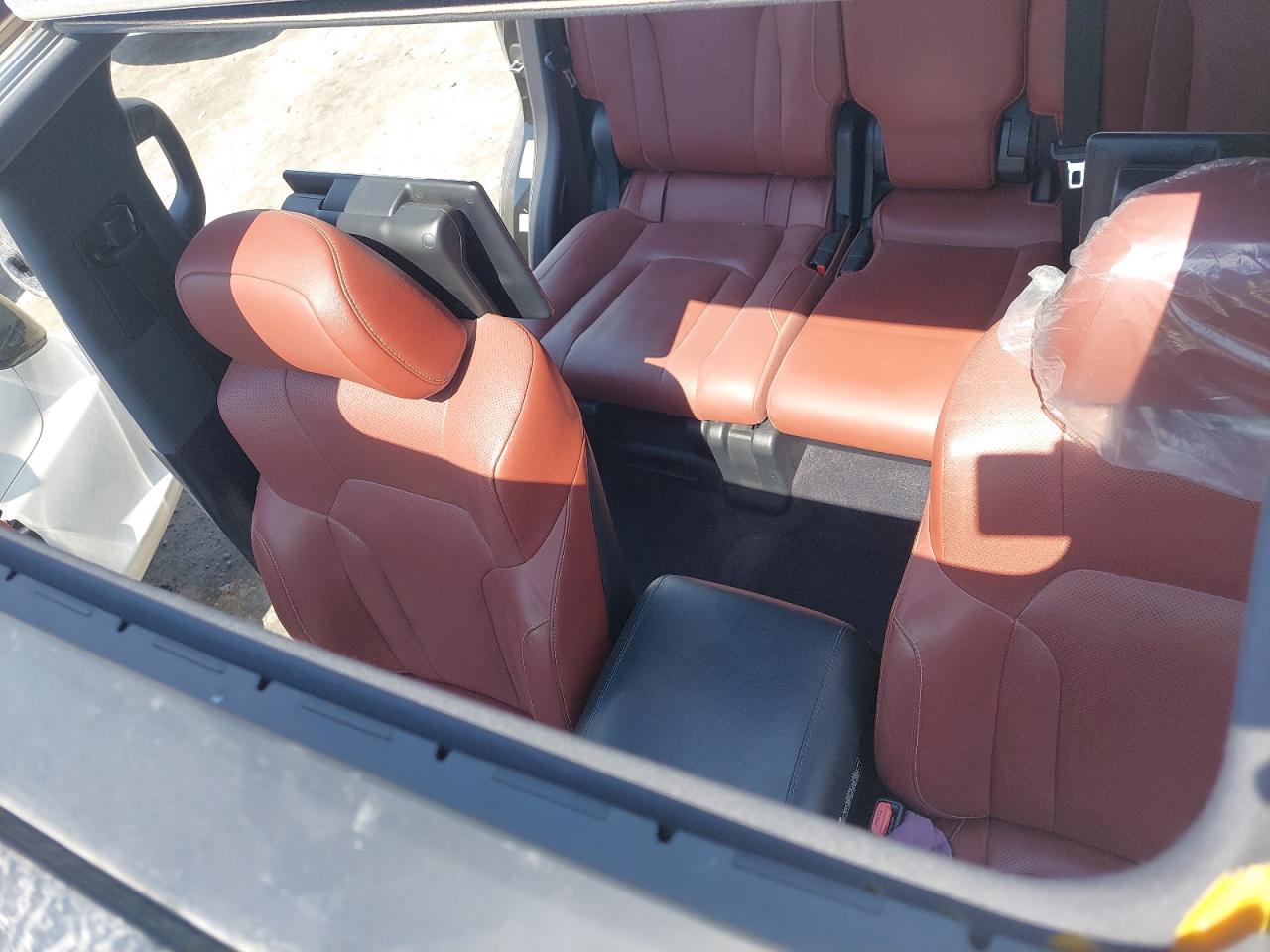 JTJHY00W3G4219812 - 2013 Lexus Lx570 - #48639095