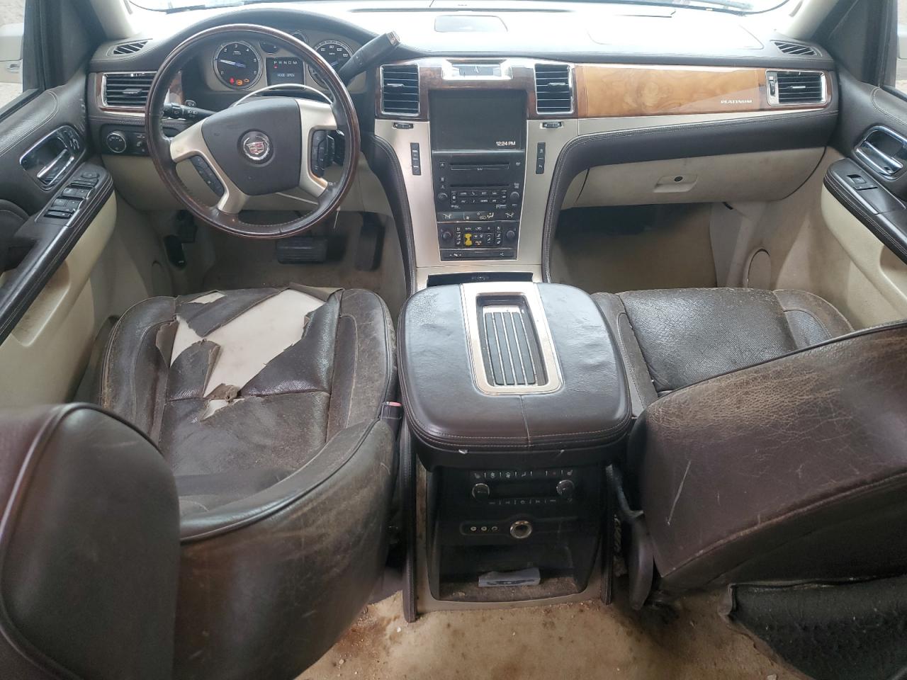 2010 Cadillac Escalade - Image 8