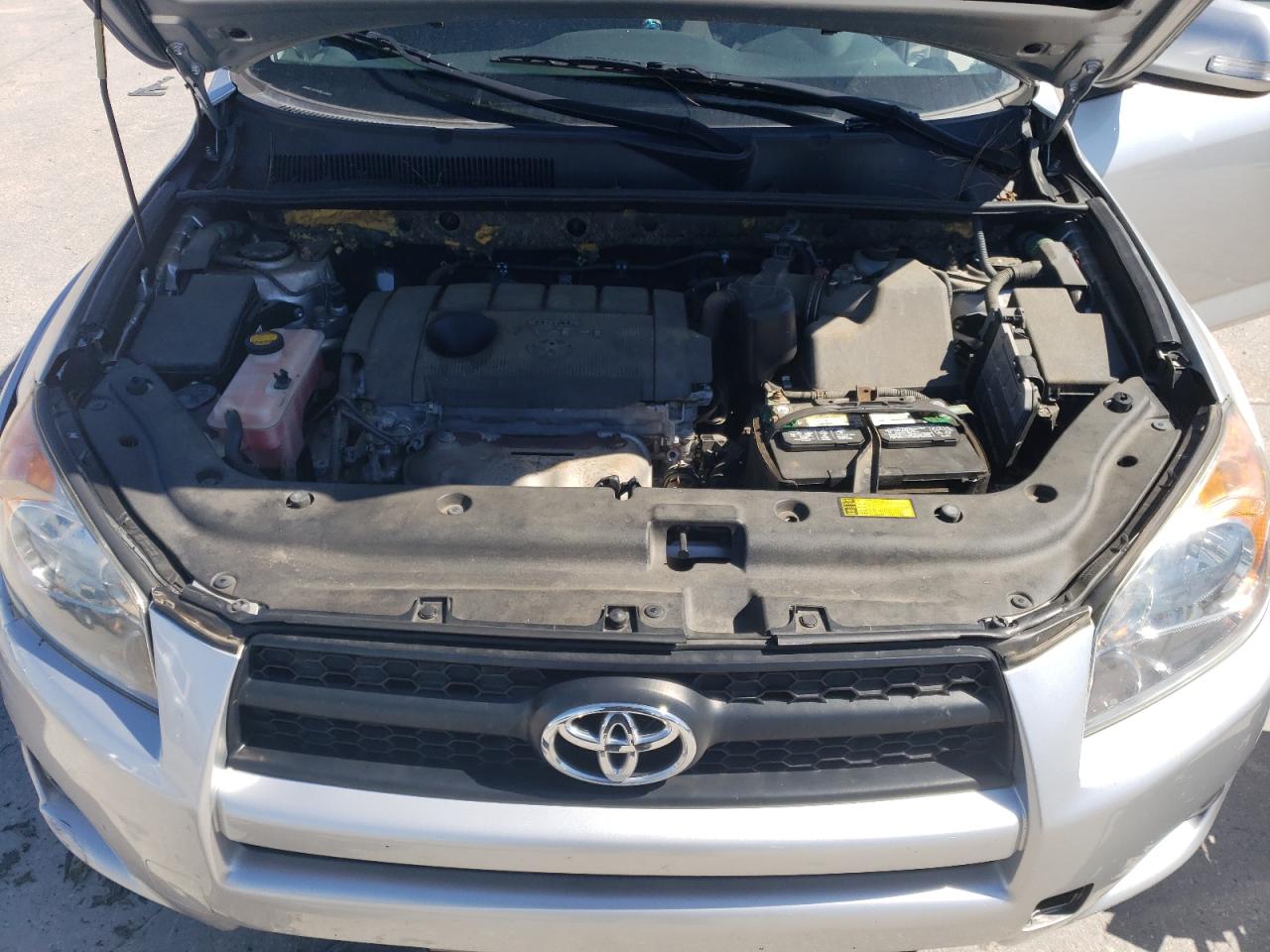 2011 Toyota RAV 4 - Image 13