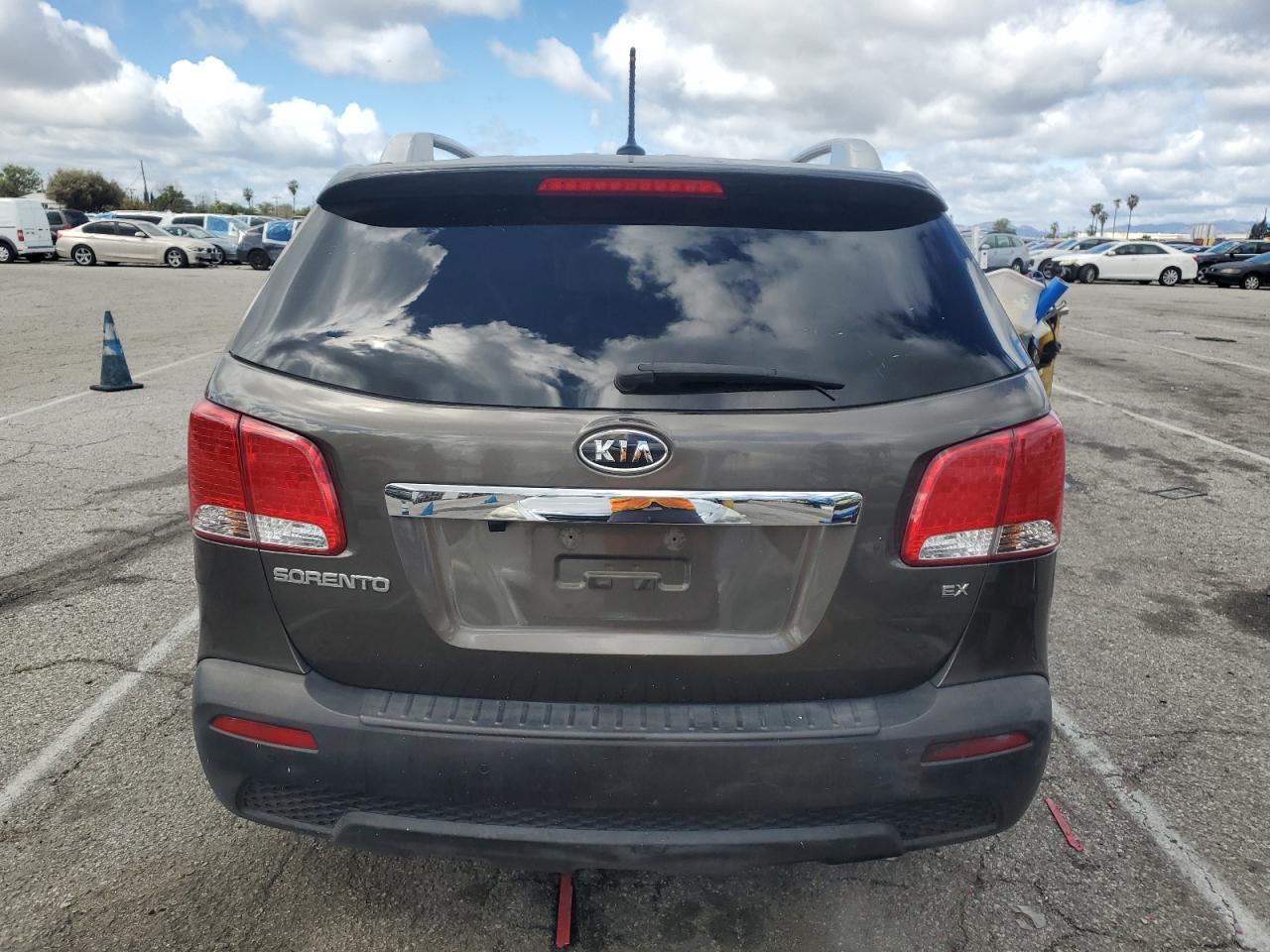 2013 Kia Sorento - Image 6