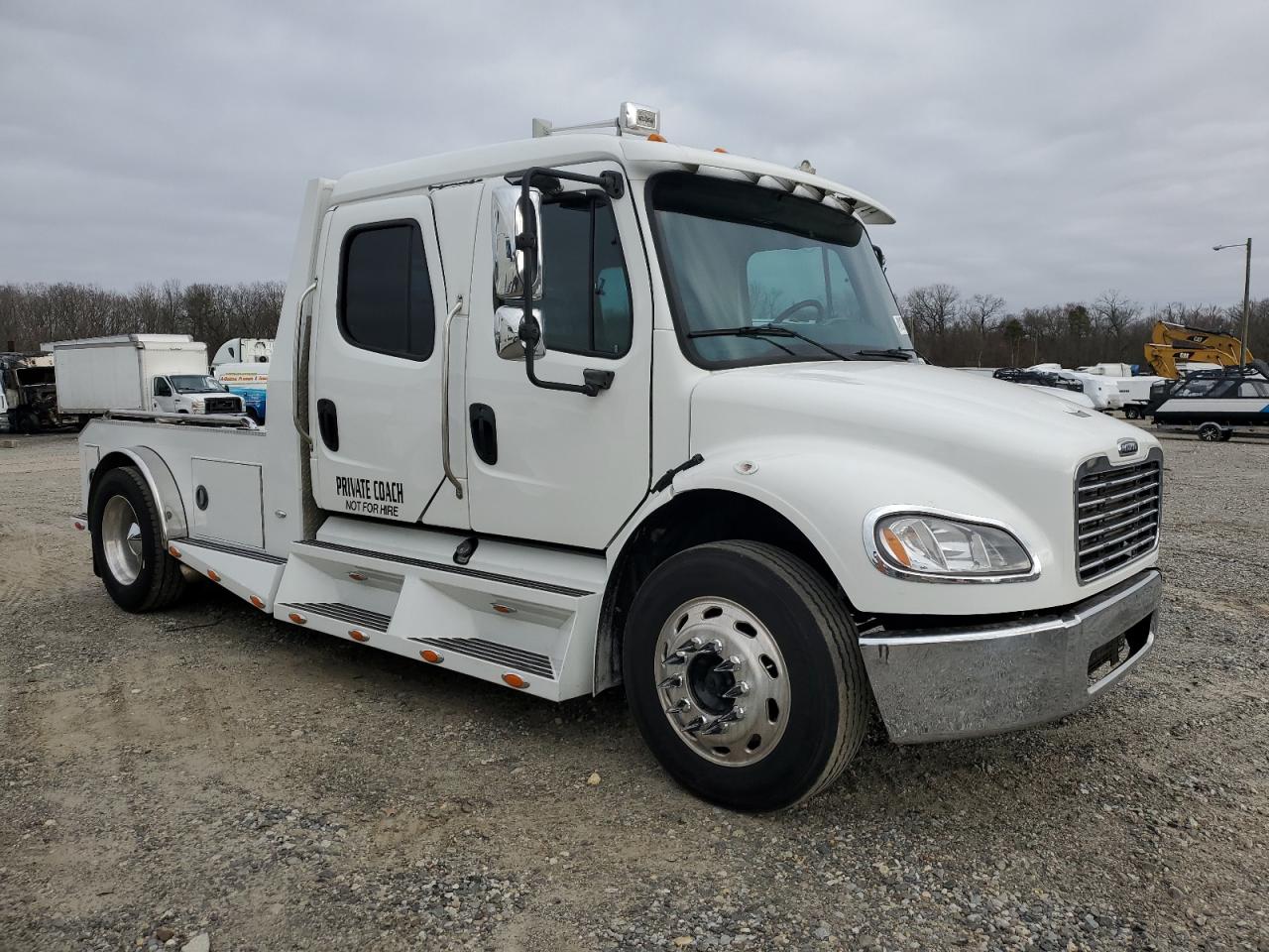 2006 Freightliner Sport Chassis 106 for Sale in Glassboro, NJ - Minor Dent/Scratches