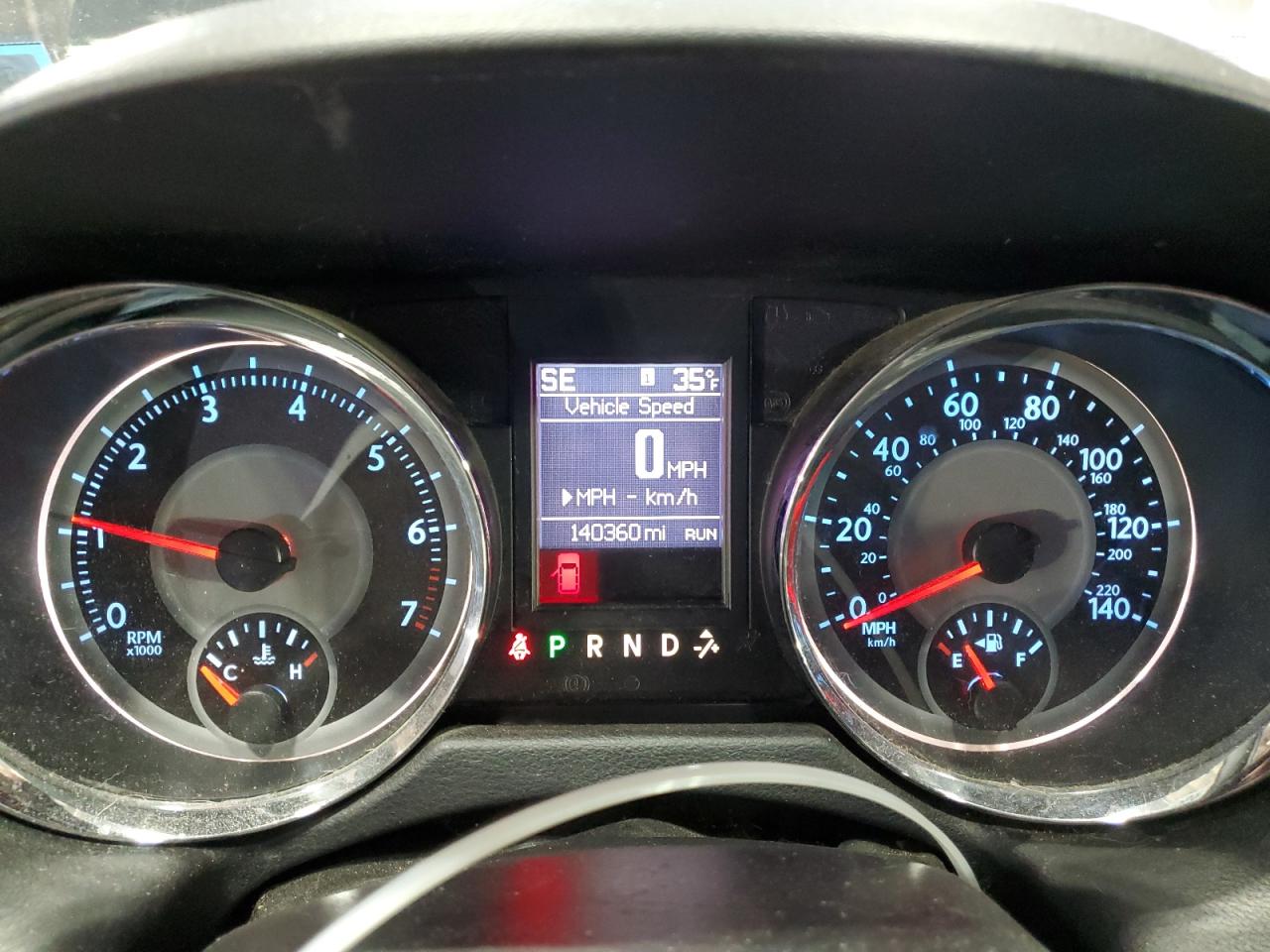 2015 Chrysler Town & Country - Image 9