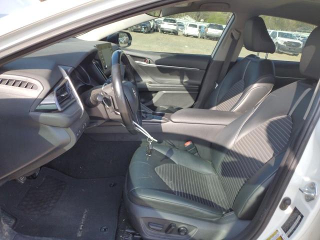  TOYOTA CAMRY 2021 Biały
