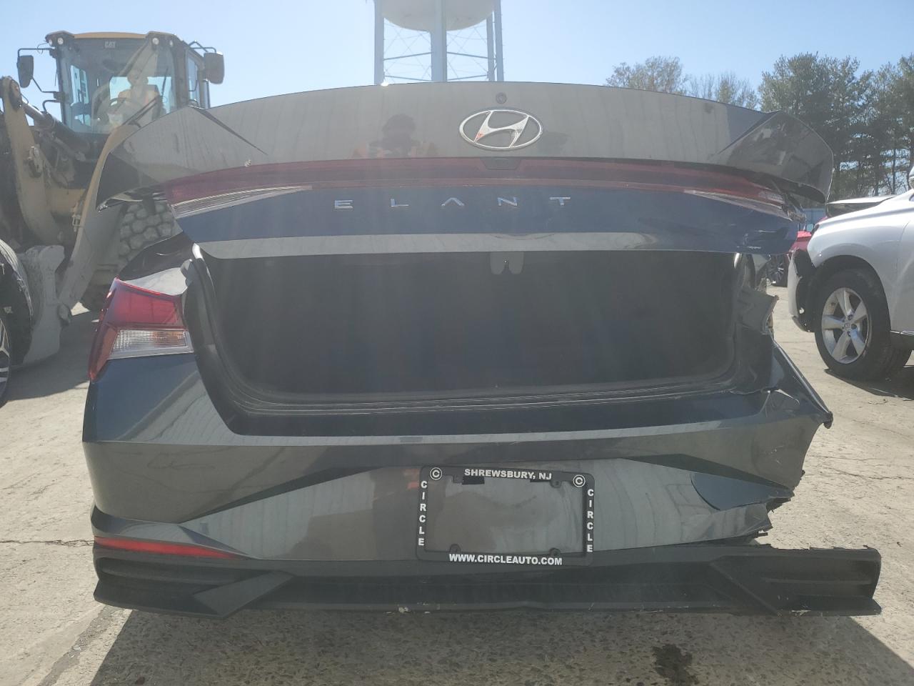 2022 Hyundai Elantra - Image 6