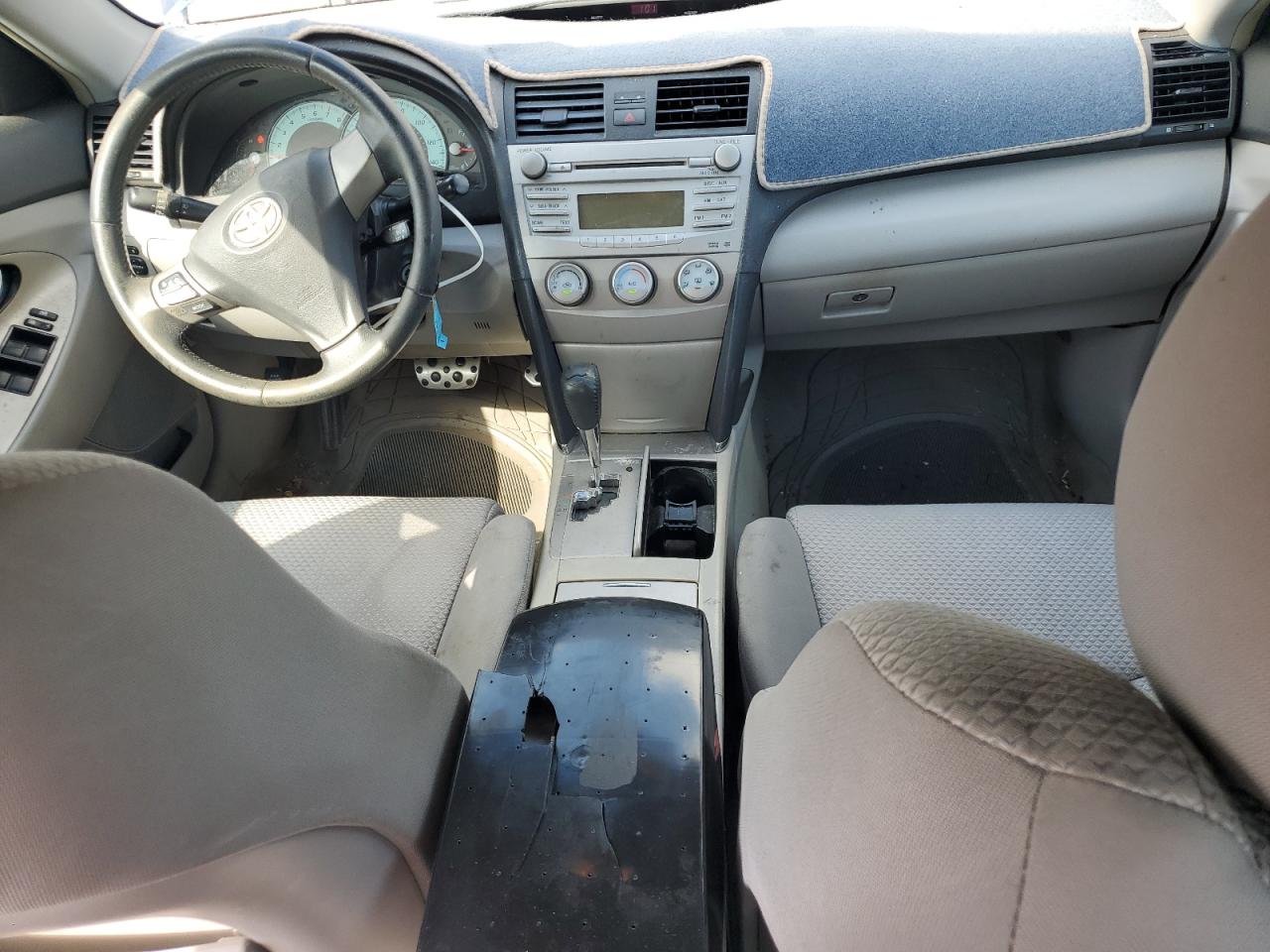2010 Toyota Camry - Image 8