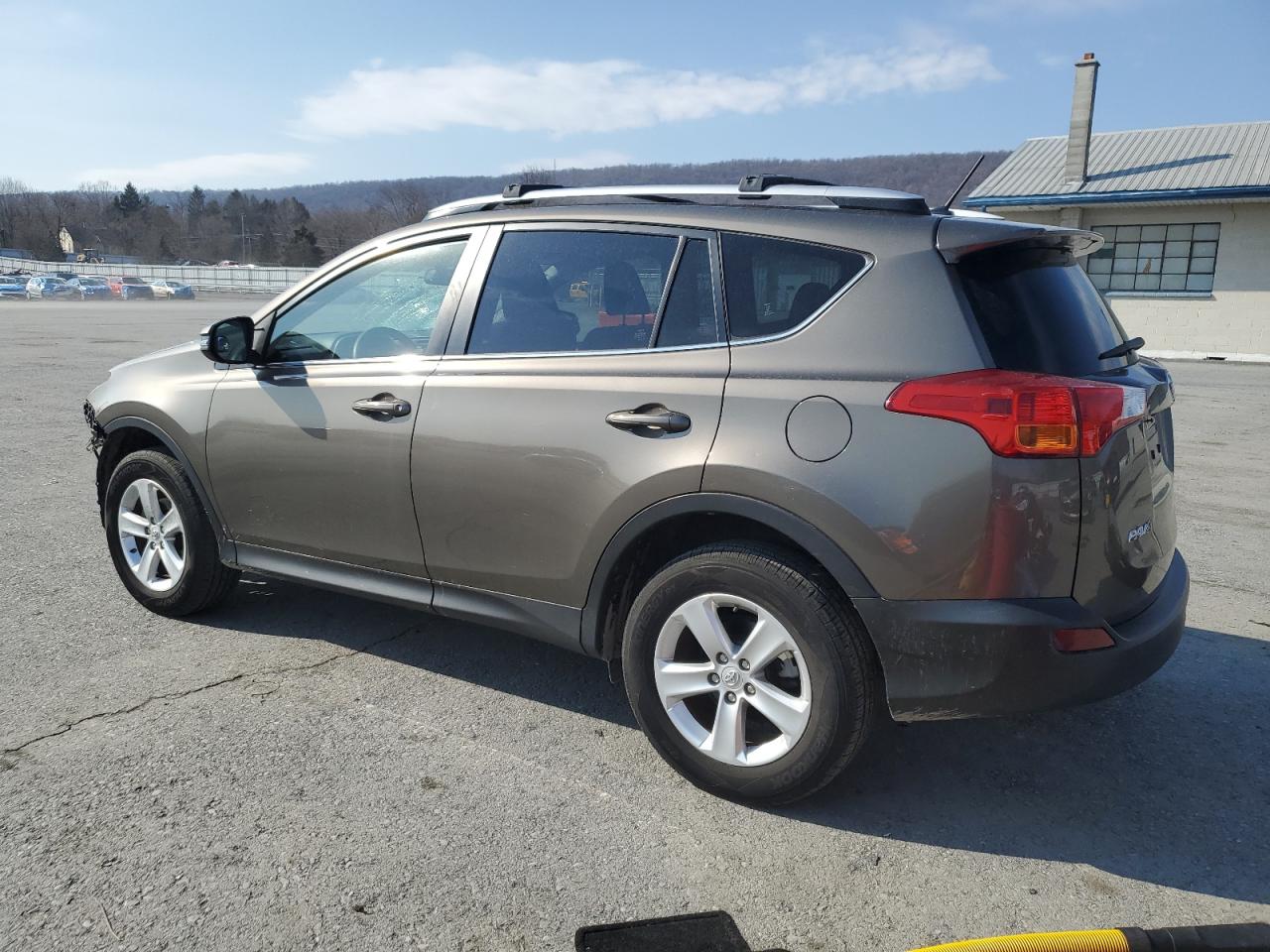 2014 Toyota RAV 4 - Image 2
