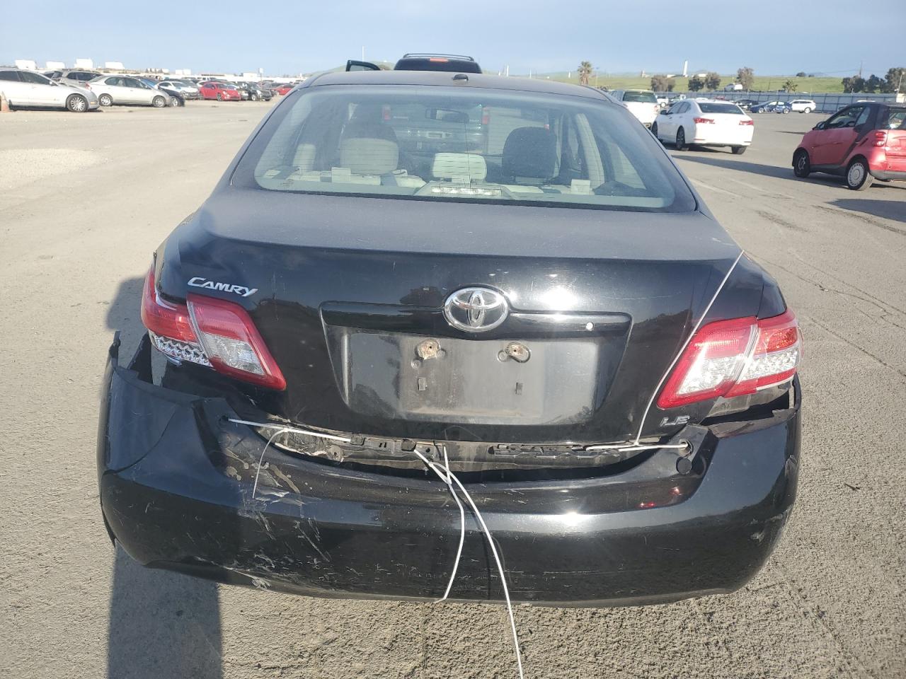 2011 Toyota Camry - Image 6