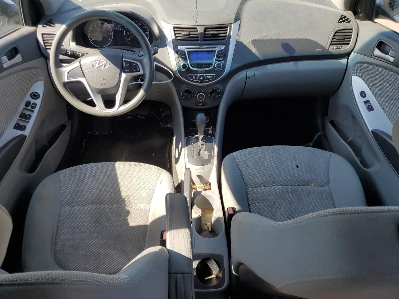 2013 Hyundai Accent - Image 8