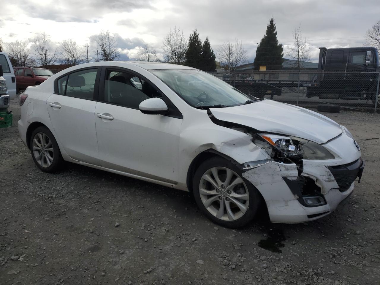 2010 Mazda 3 - Image 4