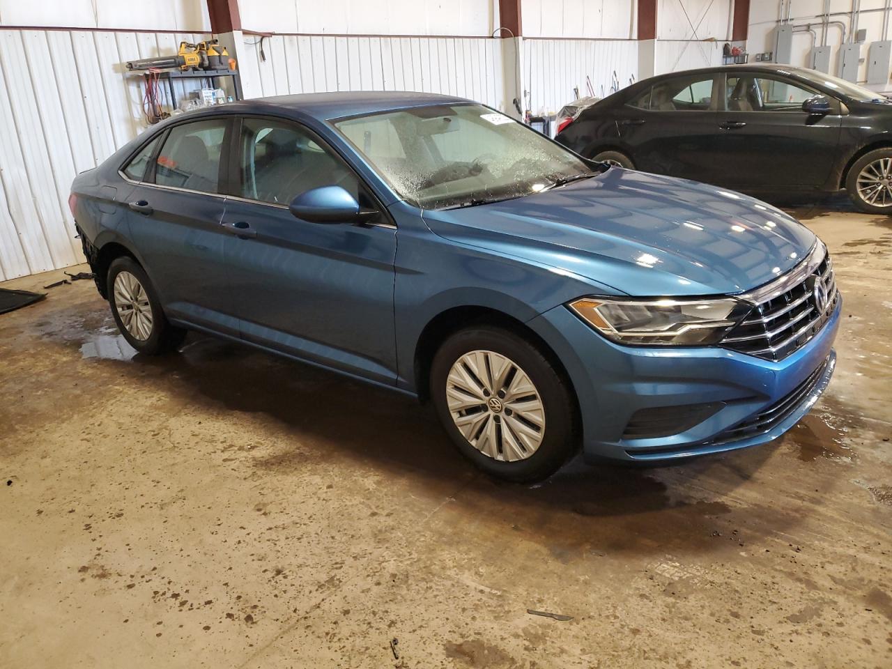 2019 Volkswagen Jetta - Image 4