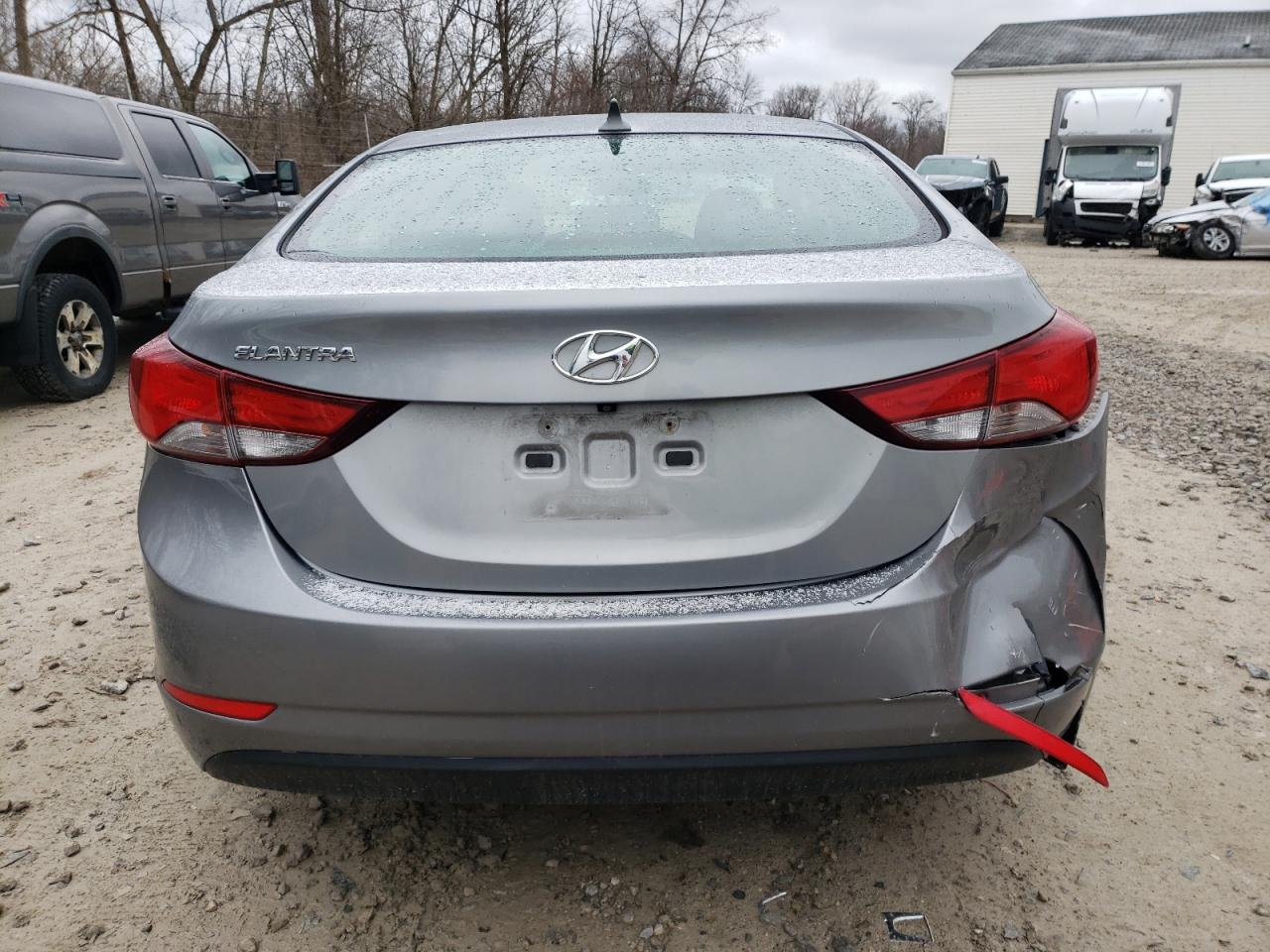2015 Hyundai Elantra - Image 6