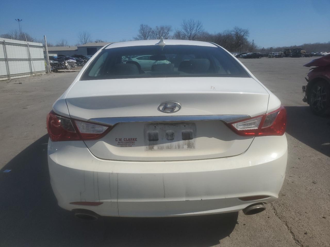 2011 Hyundai Sonata - Image 6