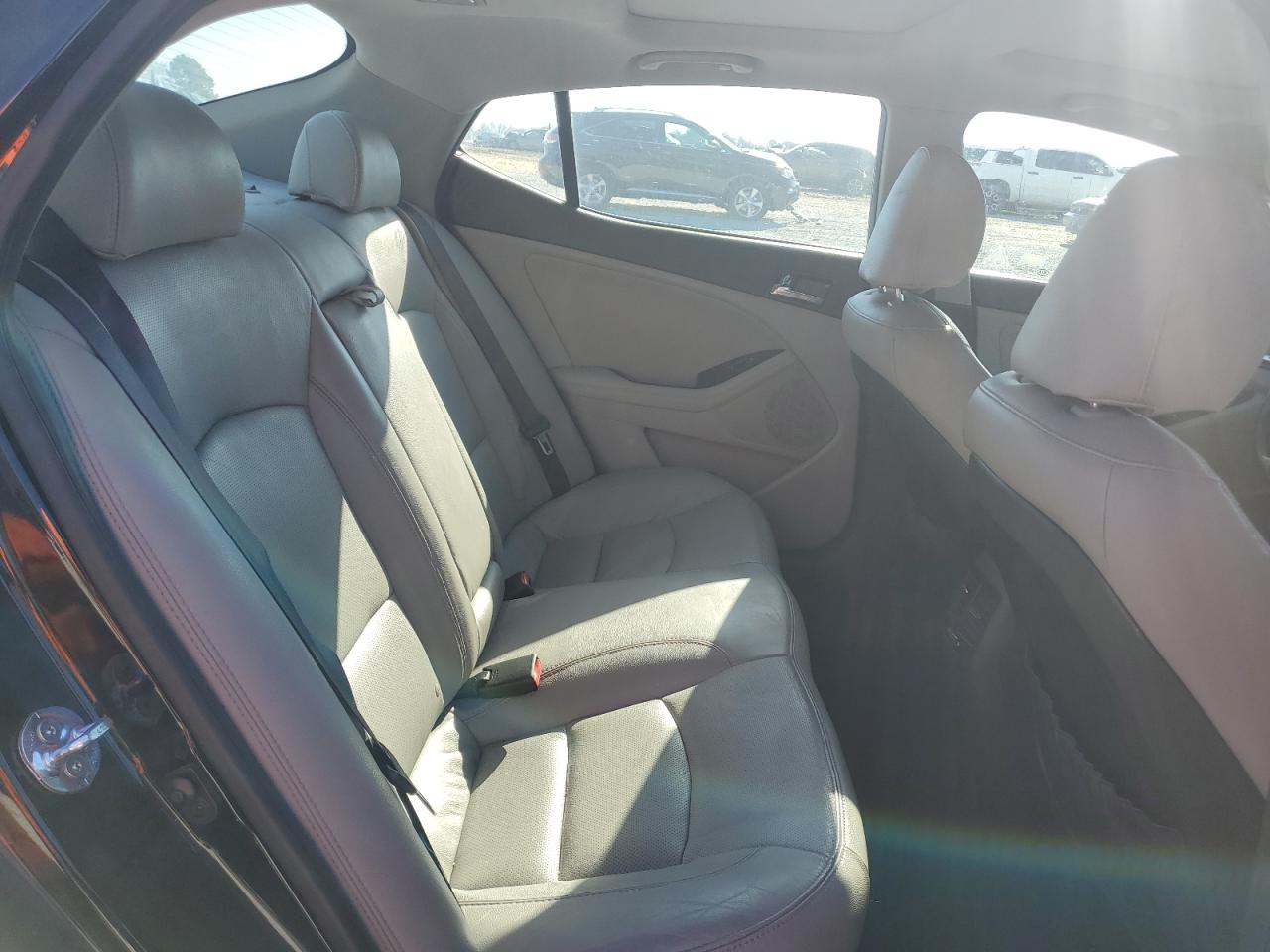 2012 Kia Optima - Image 10