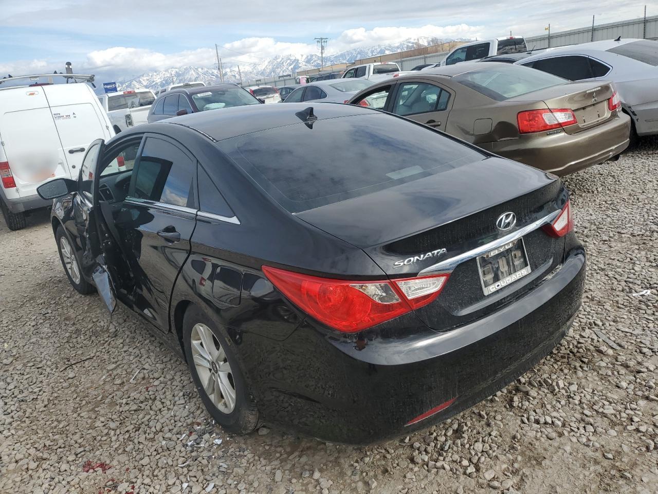 2013 Hyundai Sonata - Image 2