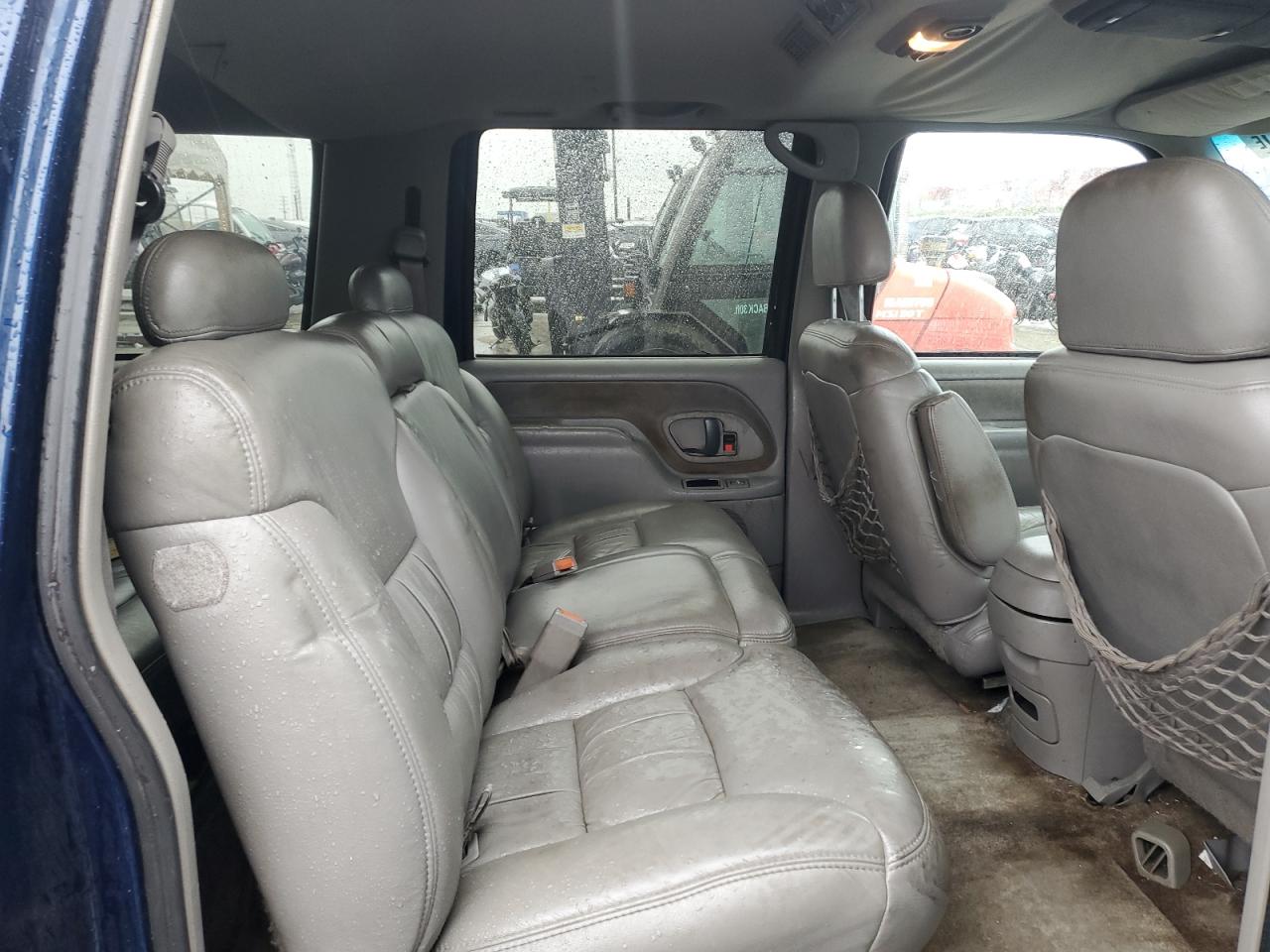 1999 Chevrolet Suburban C1500 VIN: 3GNEC16R6XG254396 Lot: 47893185