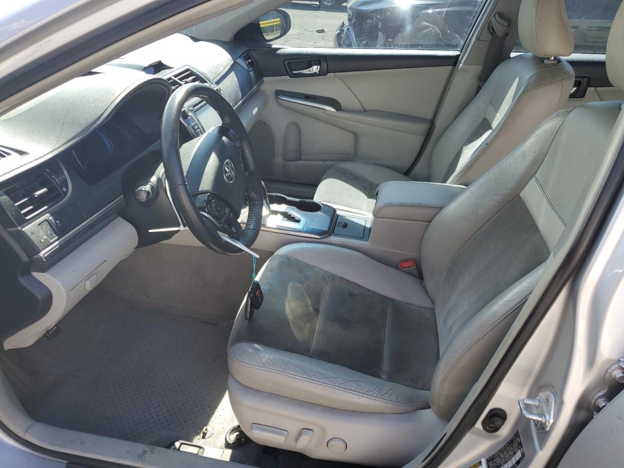 2012 Toyota Camry - Image 7
