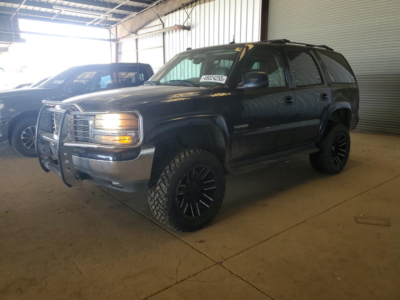 2004 GMC Yukon - Image 1