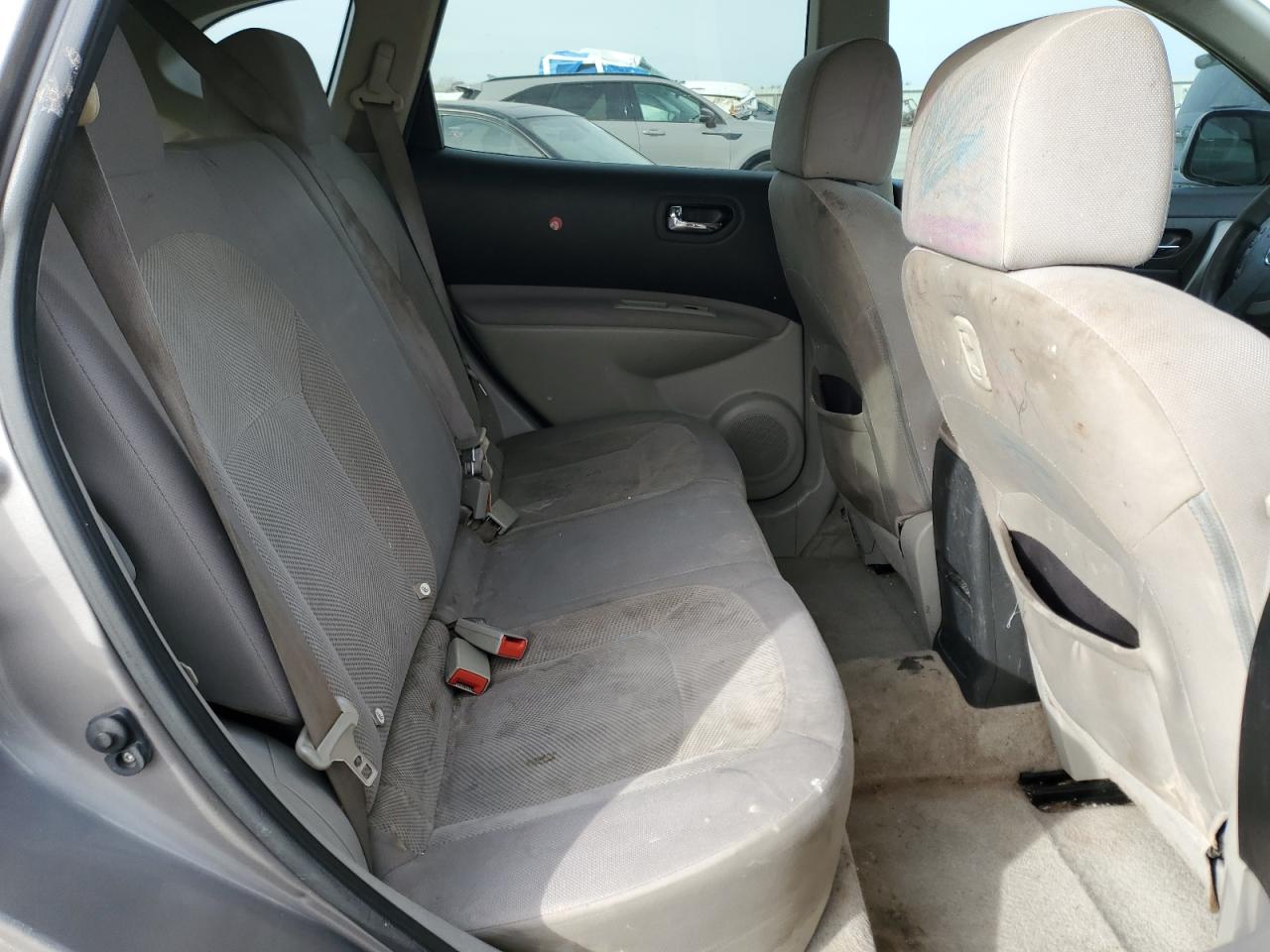 2015 Nissan Rogue - Image 11