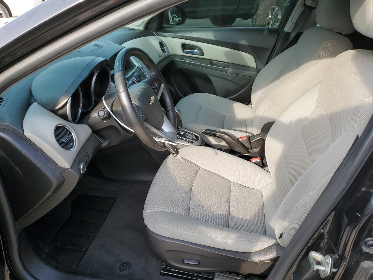 2014 Chevrolet Cruze - Image 7