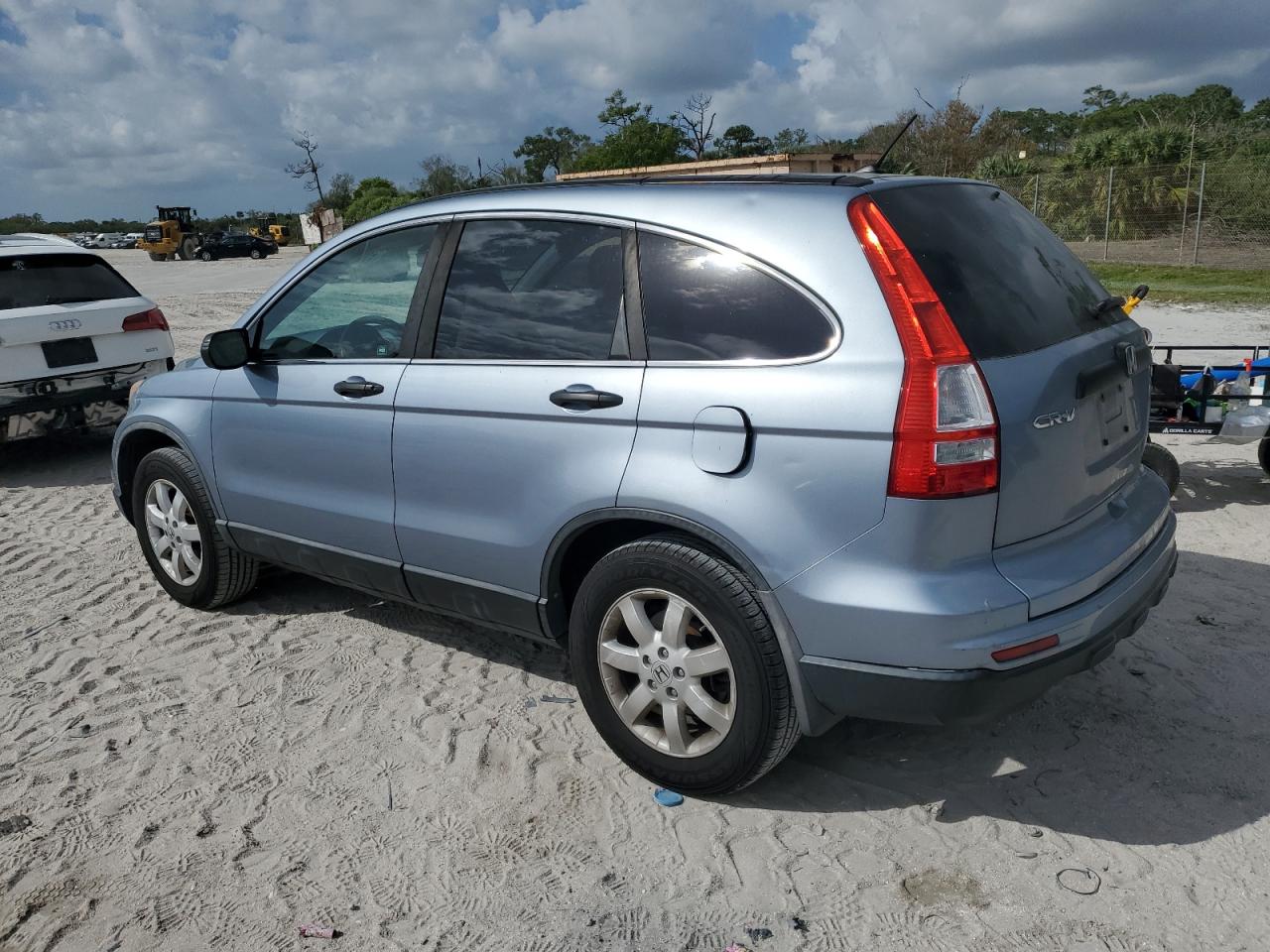 2011 Honda CR-V - Image 2