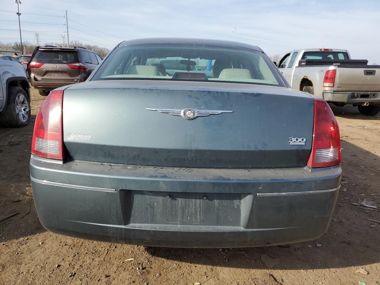 2005 Chrysler 300 - Image 6