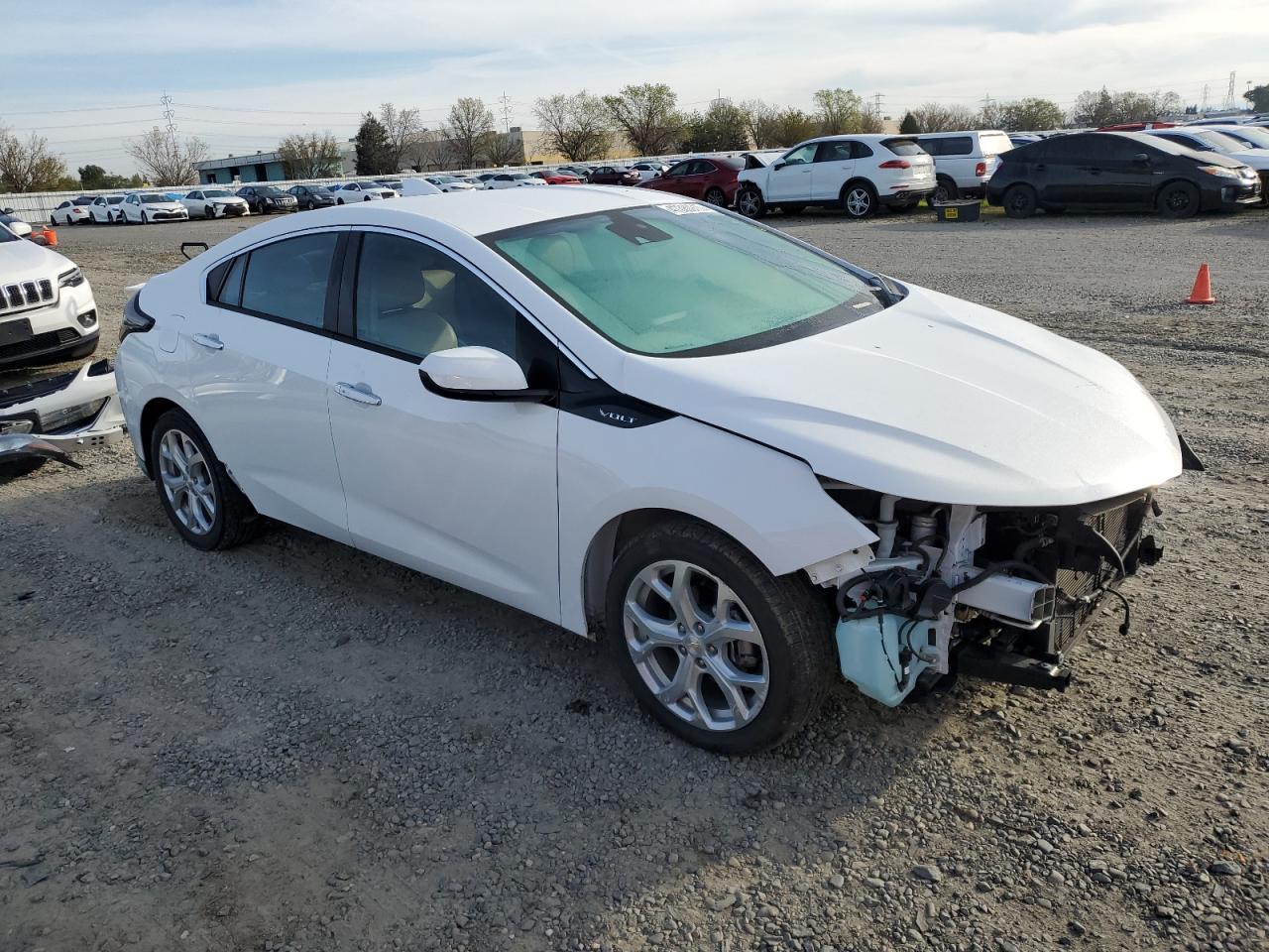 2017 Chevrolet Volt - Image 4