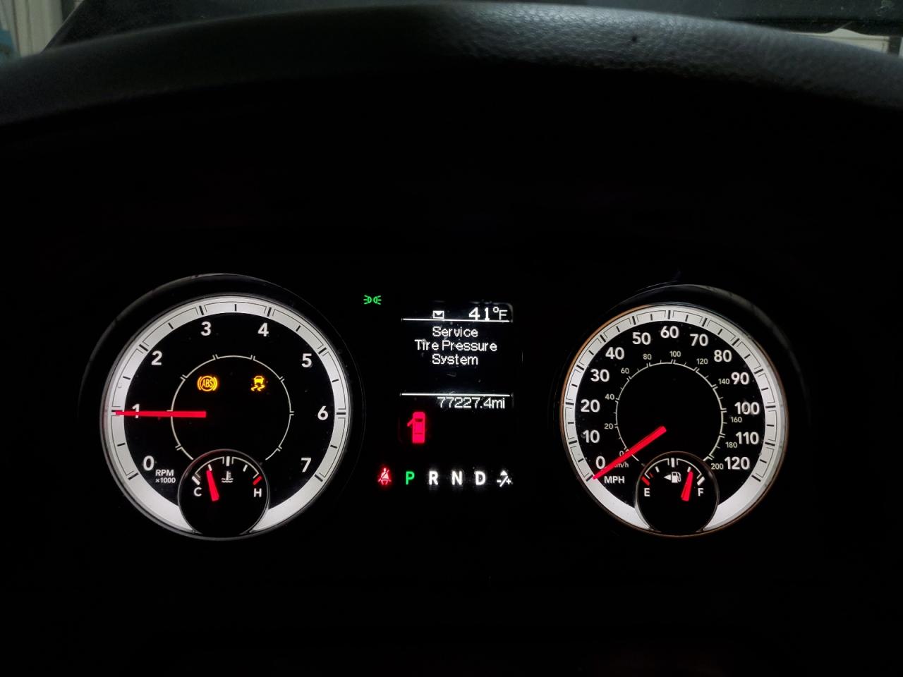 2016 RAM 1500 - Image 9