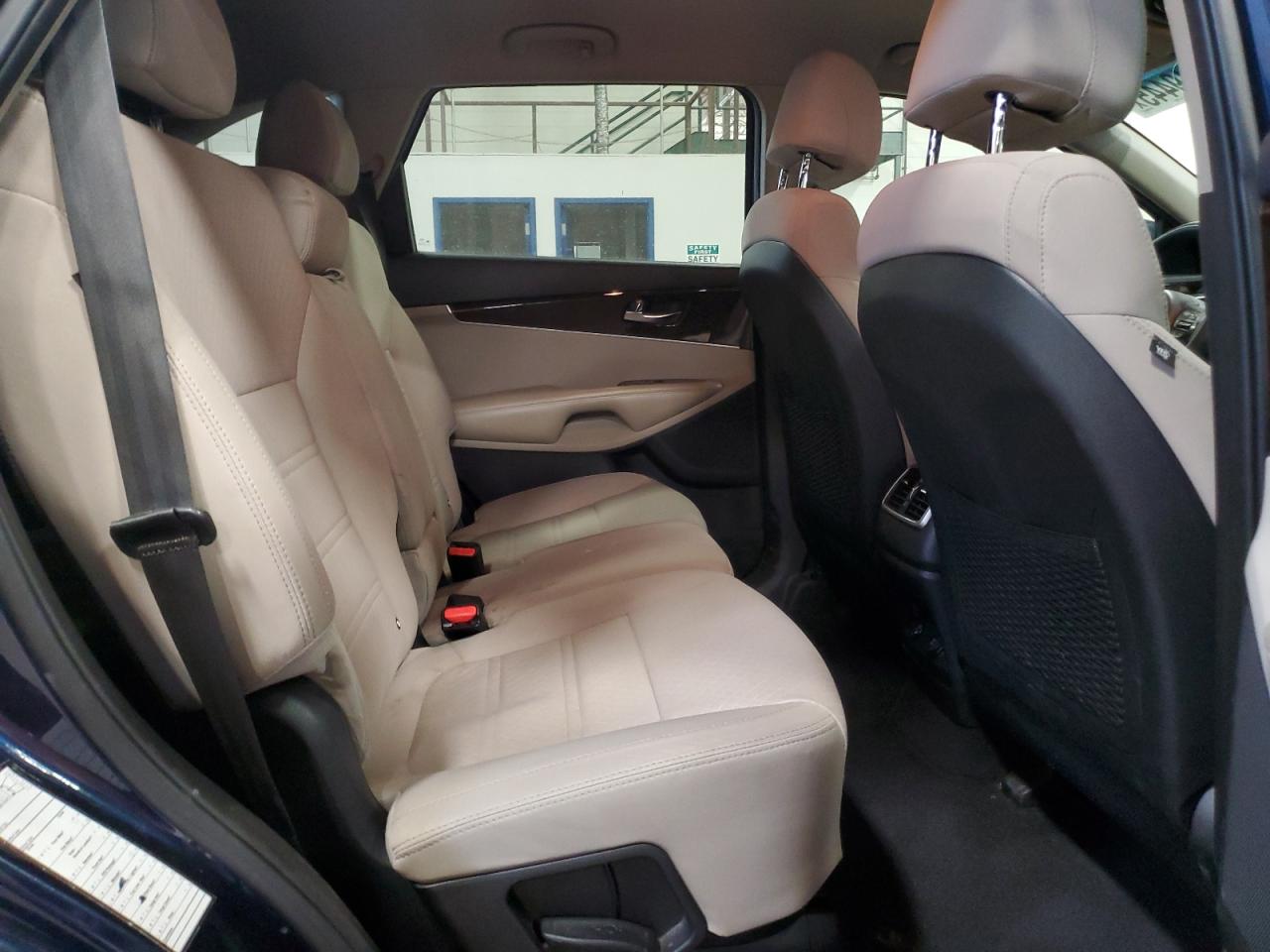 2017 Kia Sorento - Image 12