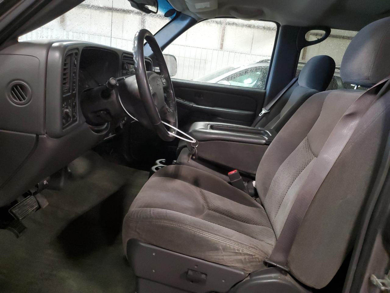2007 Chevrolet Silverado - Image 7