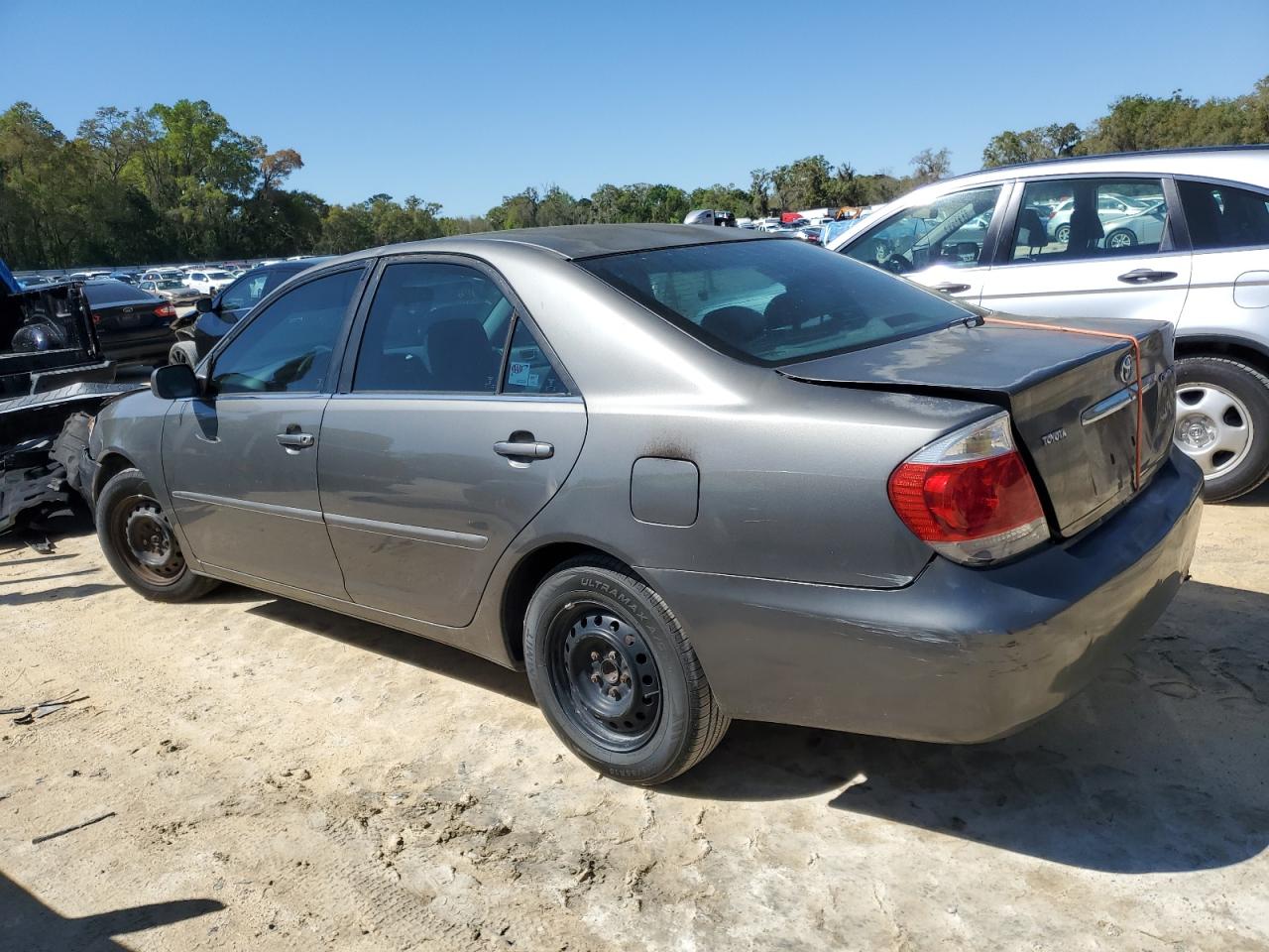 2005 Toyota Camry - Image 2