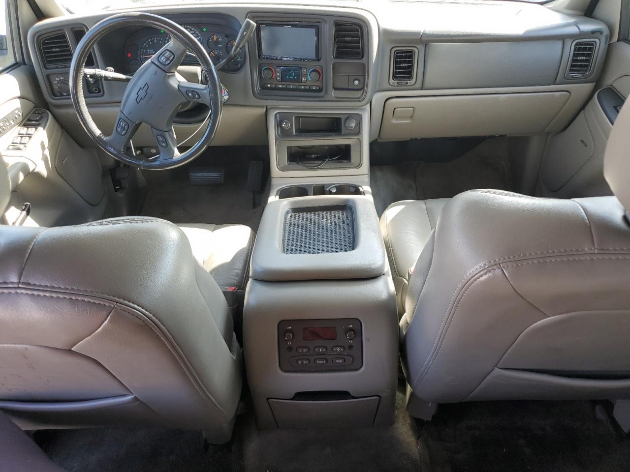 2004 Chevrolet Tahoe - Image 8