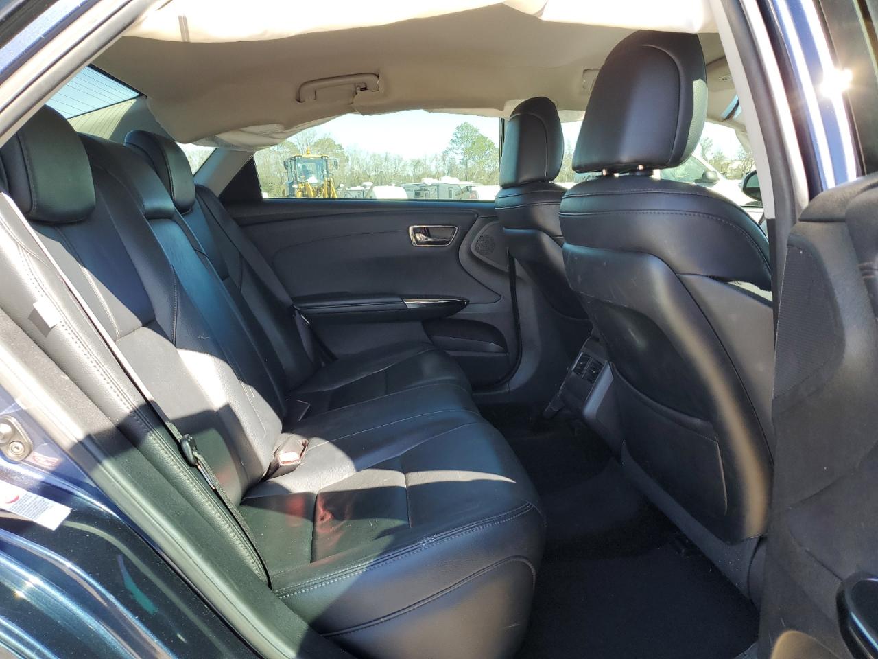 2016 Toyota Avalon - Image 10