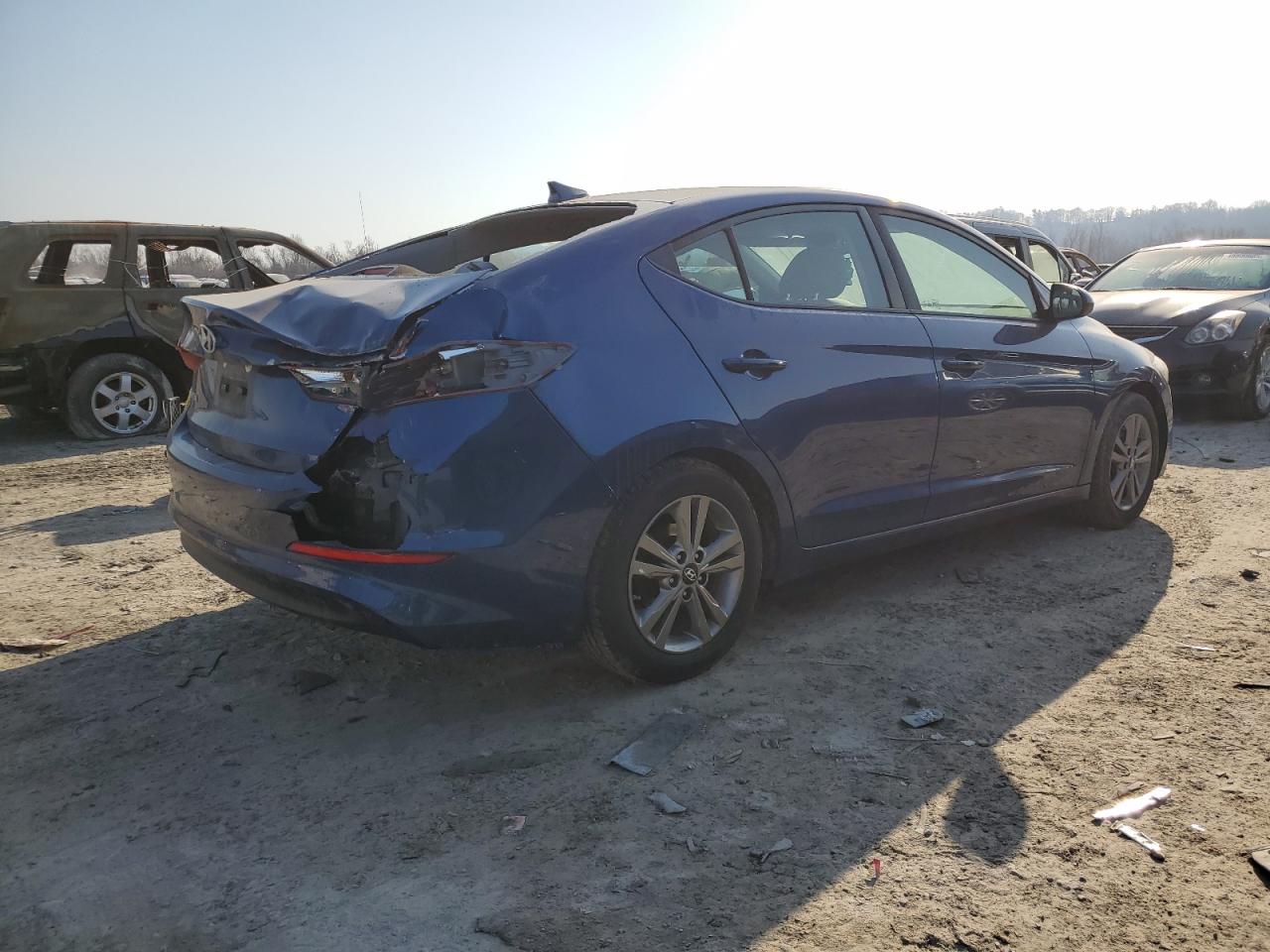 2018 Hyundai Elantra - Image 3
