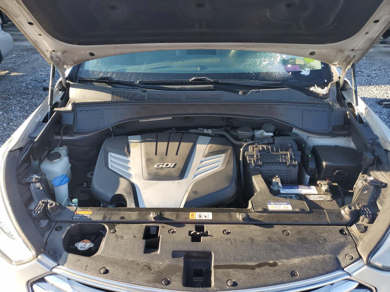 2015 Hyundai Santa Fe - Image 12