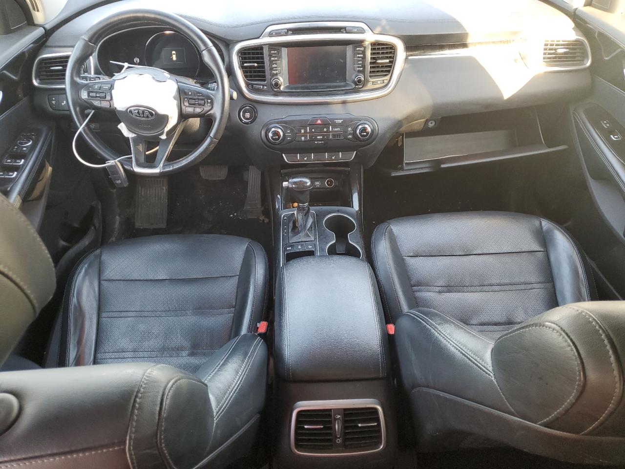 2017 Kia Sorento - Image 8
