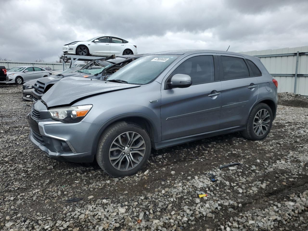 2016 Mitsubishi Outlander - Image 1