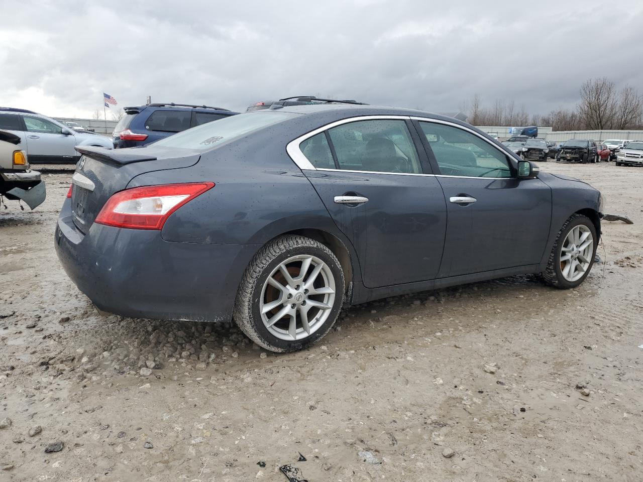 2010 Nissan Maxima - Image 3
