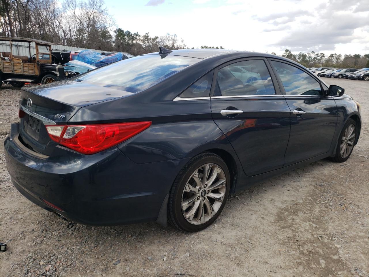 2012 Hyundai Sonata - Image 3