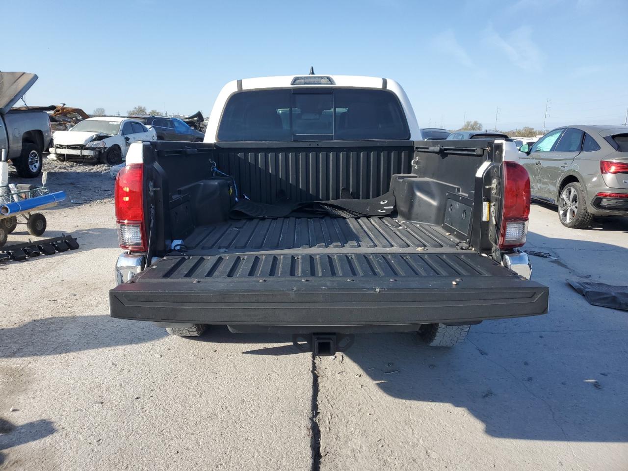 2018 Toyota Tacoma - Image 6