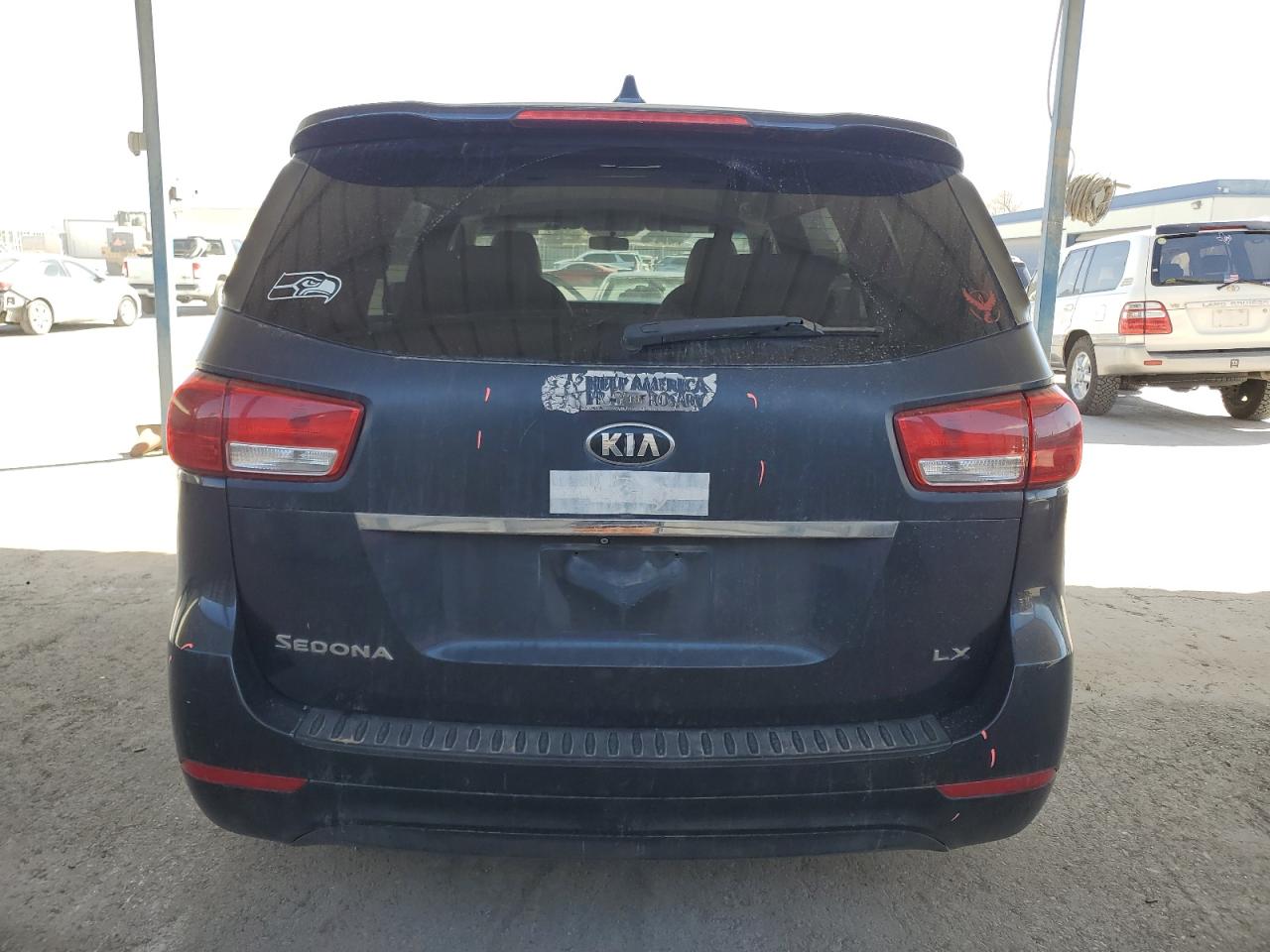 2015 Kia Sedona - Image 6