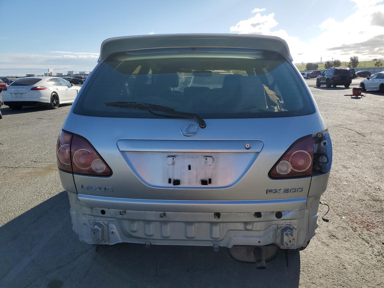 2000 Lexus RX - Image 6