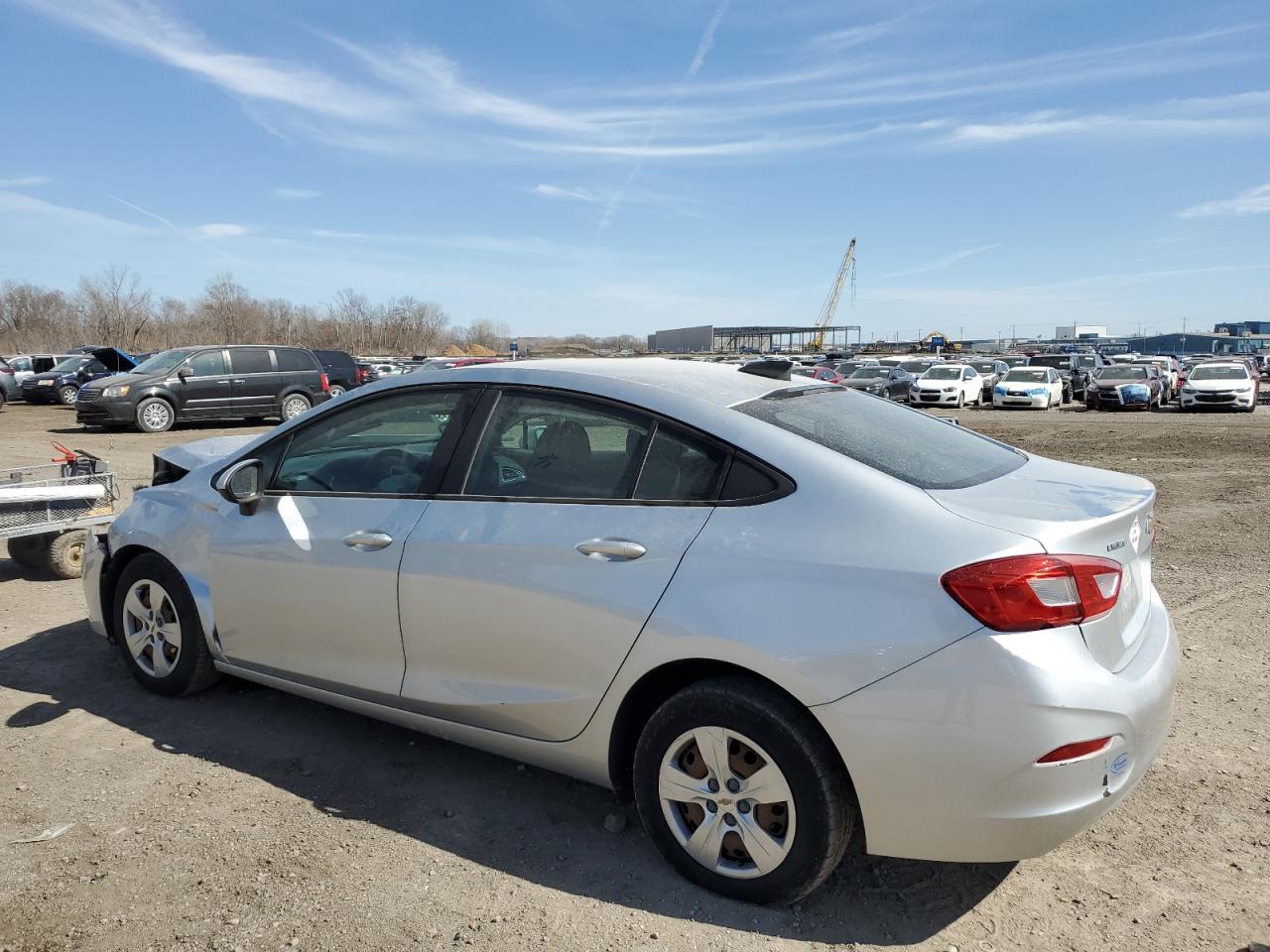 2018 Chevrolet Cruze - Image 2
