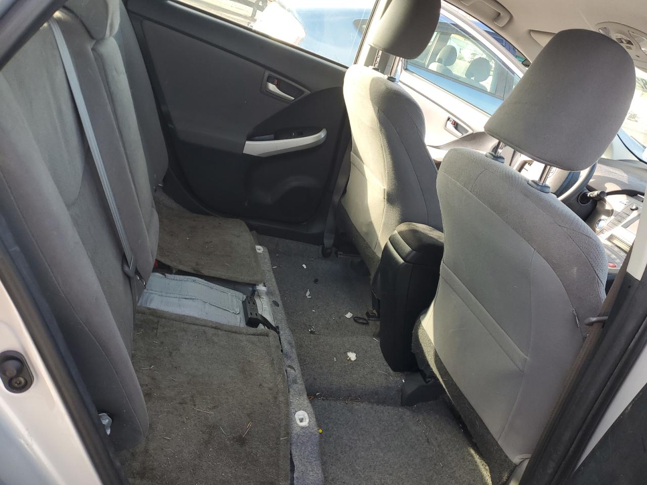 2015 Toyota Prius - Image 10