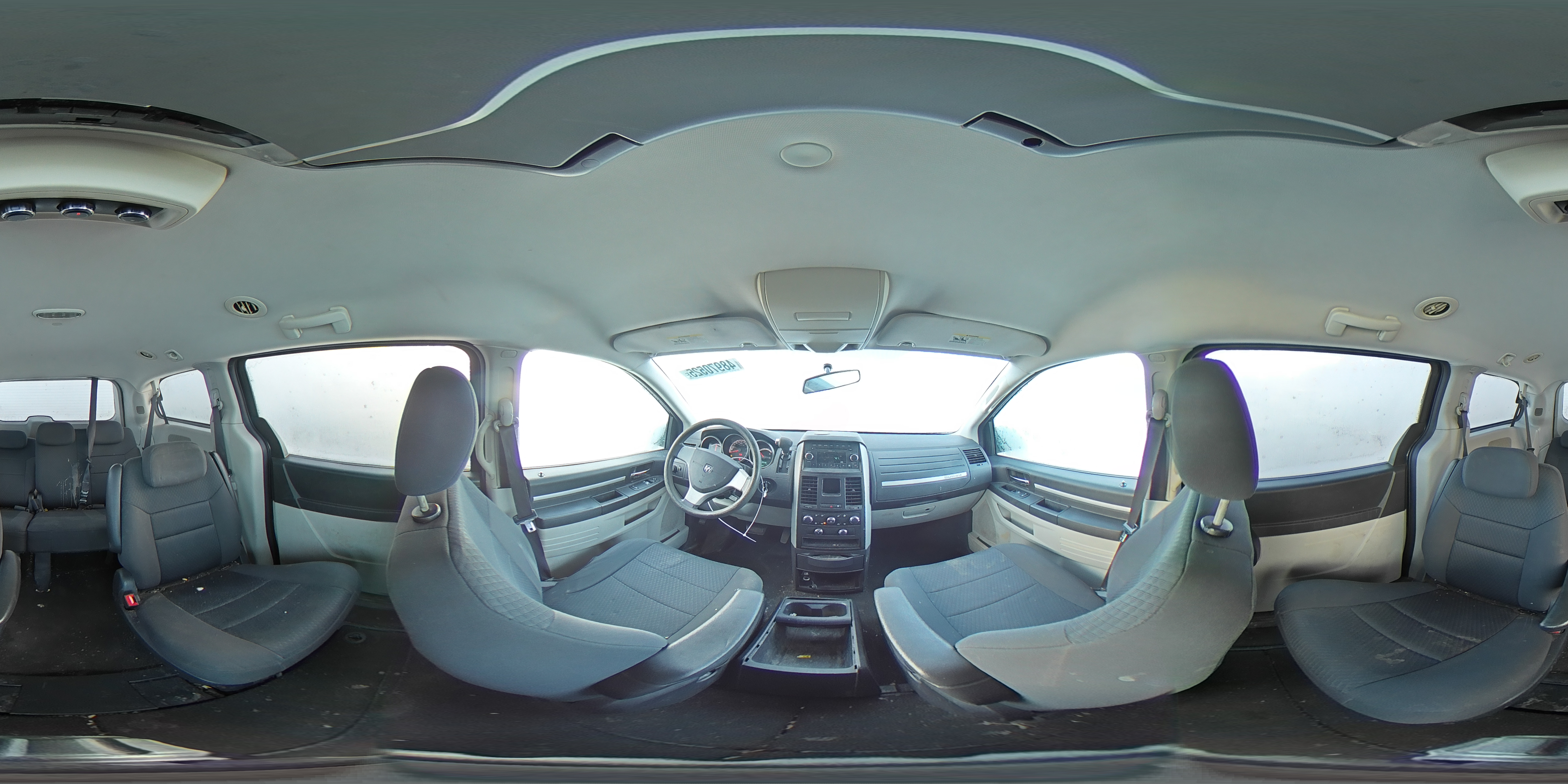 2010 Dodge Caravan - Image 13