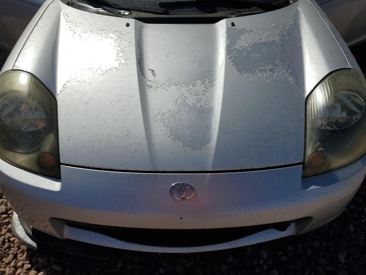 2000 Toyota MR2 - Image 13