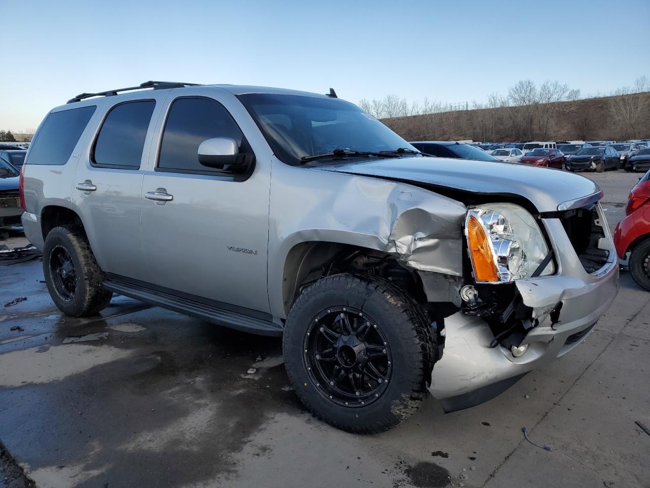 2011 GMC Yukon - Image 4